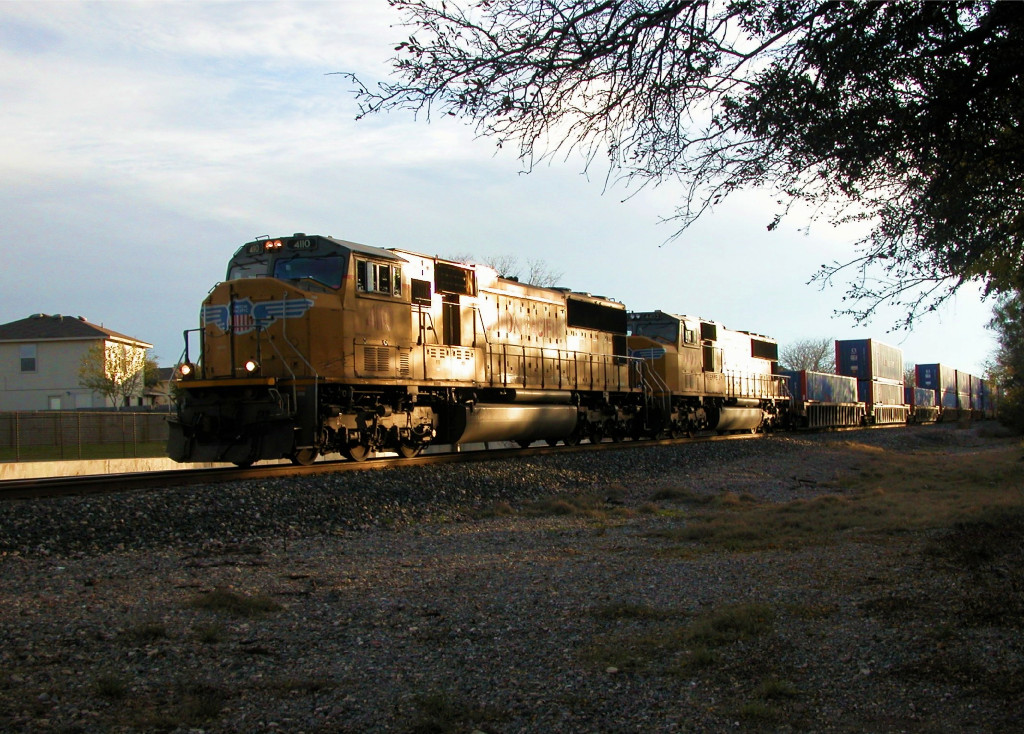 UP 4110  20Dec2011  NB in BERGSTROM approaching Dittmar Road